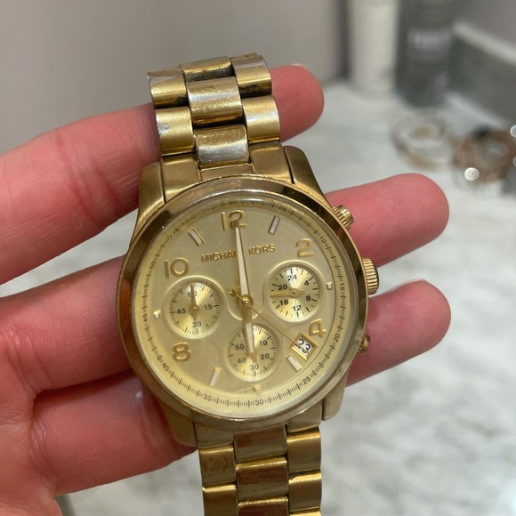 Michael Kors Watch - Gold - Picture 2 of 4
